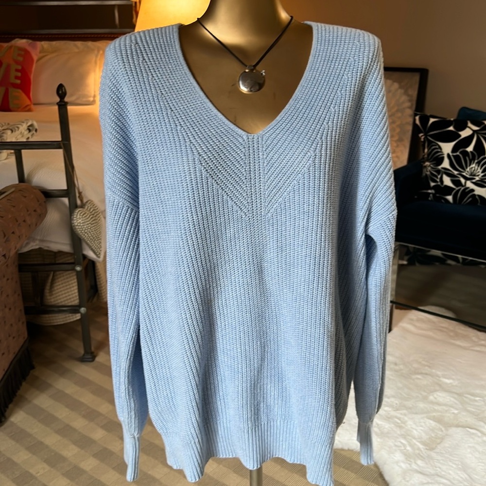 Repeat boutique sweater brand new never worn excellent condition XS